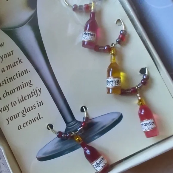 ❤️ 2 for $15 ❤️ NWT - Two Sets of Wine Charms / Markers - Picture 5 of 7